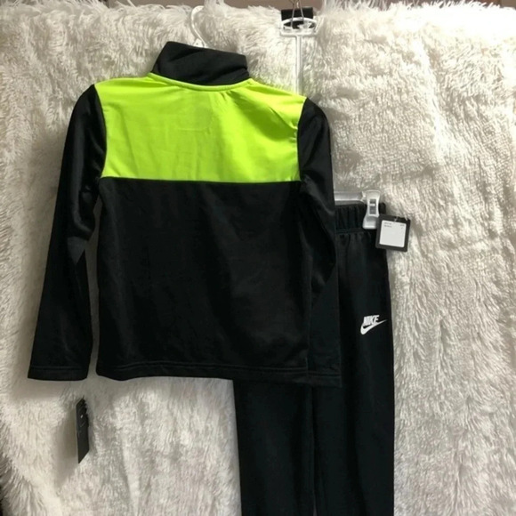 Nike boys joggers set NWT activewear sportswear streetwear - Picture 5 of 5